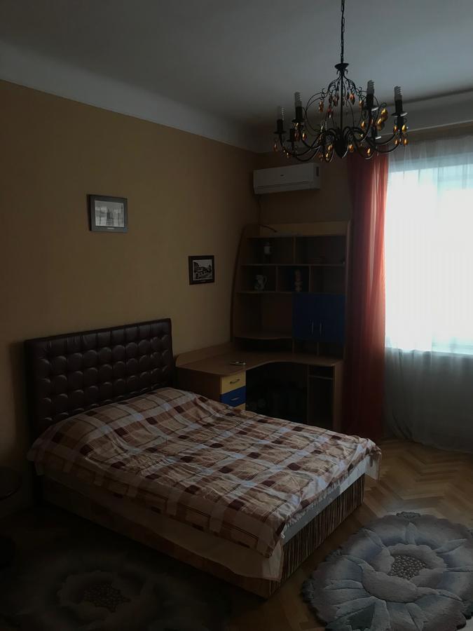 Apartment On Hoholya Street Czerniowce Zewnętrze zdjęcie